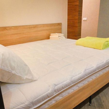 Luxury Loft В Центре Полтавы โปลตาวา ภายนอก รูปภาพ